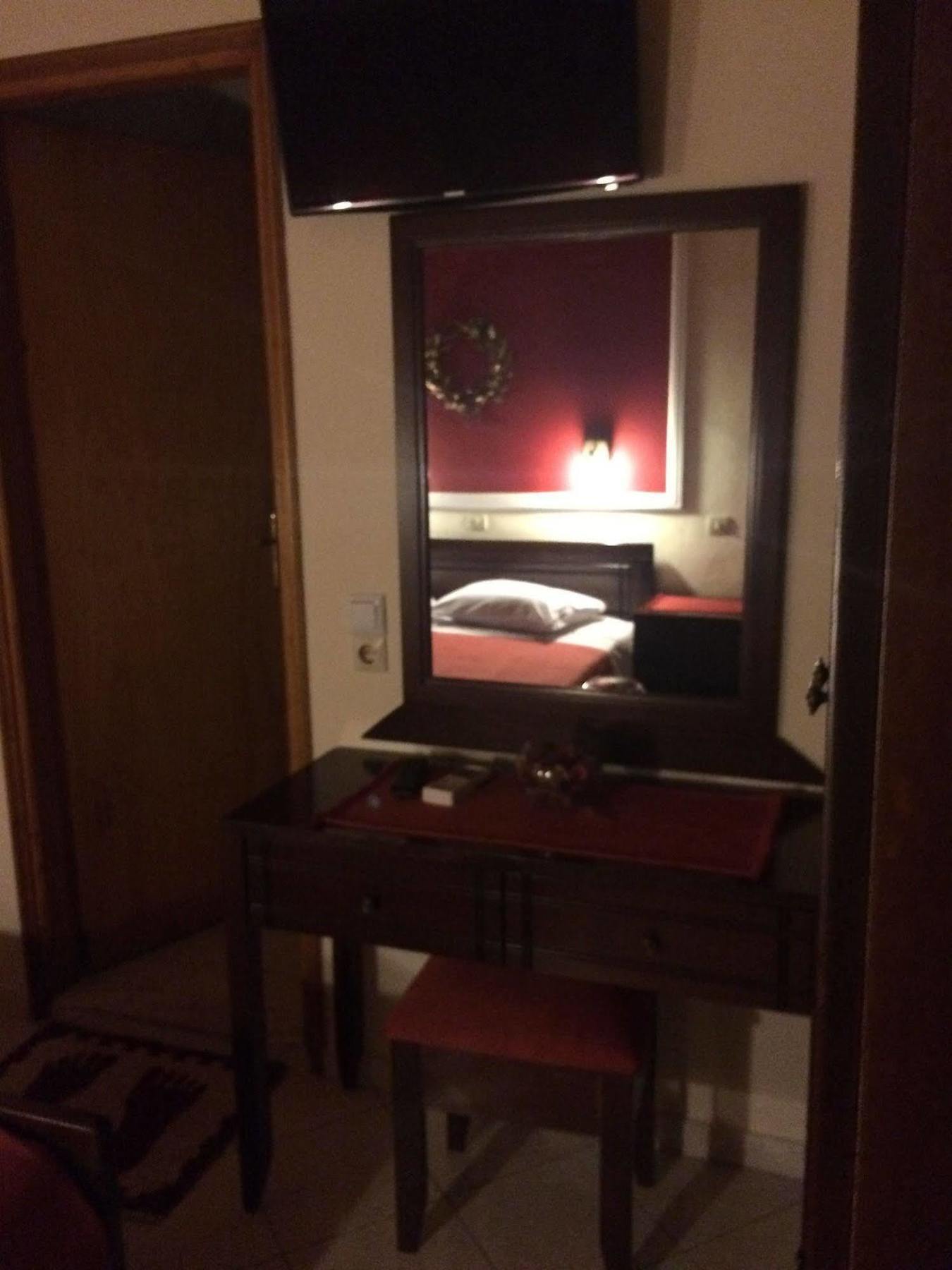 Theodora'S House Overlooking Valtos Hotel Parga Exterior foto